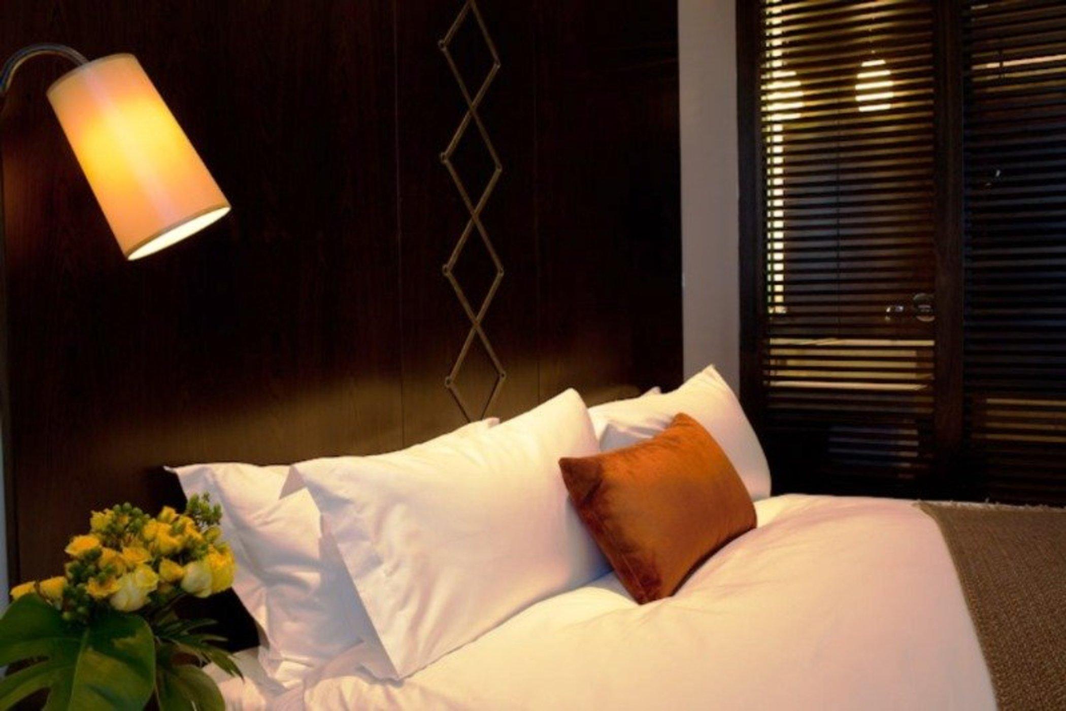 Sofitel Montevideo Casino Carrasco & Spa Zewnętrze zdjęcie A bed with pillows