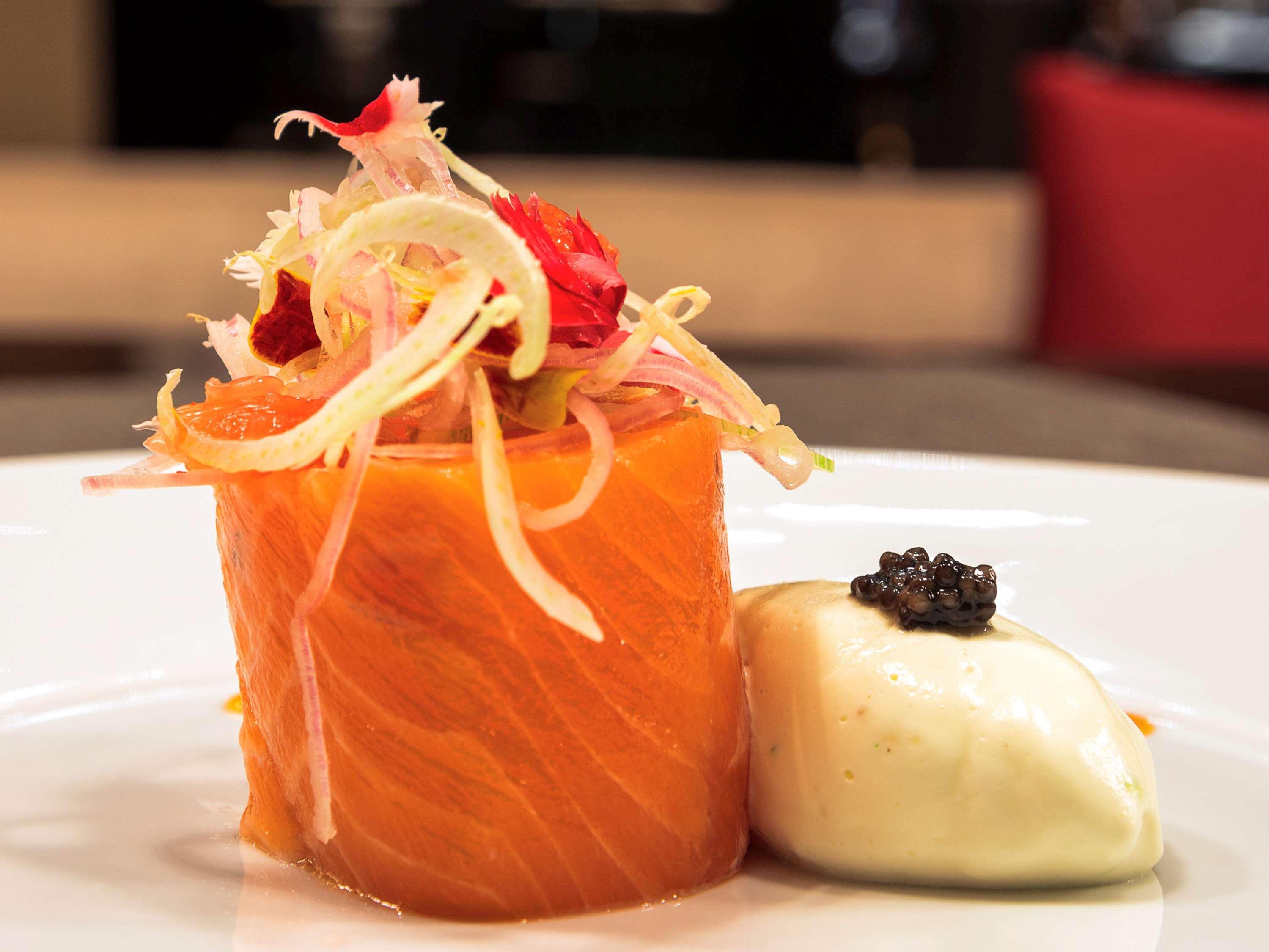 Sofitel Montevideo Casino Carrasco & Spa Zewnętrze zdjęcie Salmon tartar